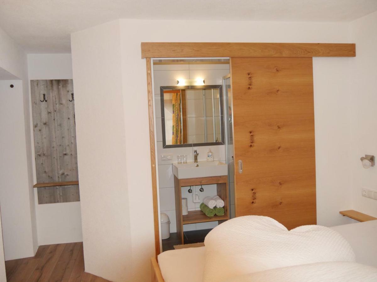 Haus Dilitz-Theiner - Bachbluete Apartment Nauders Bagian luar foto